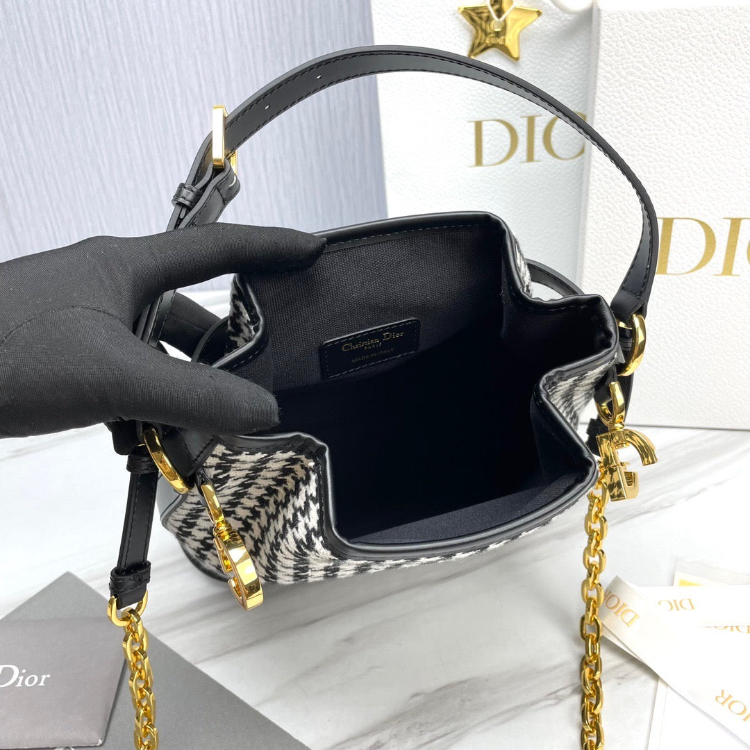 Bolso Dior C'est (24cm)