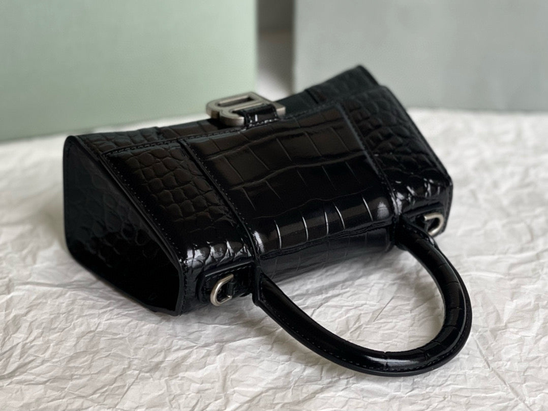 BLCG Hourglass Crocodile Top-handle Handbag
(19x8x21cm)