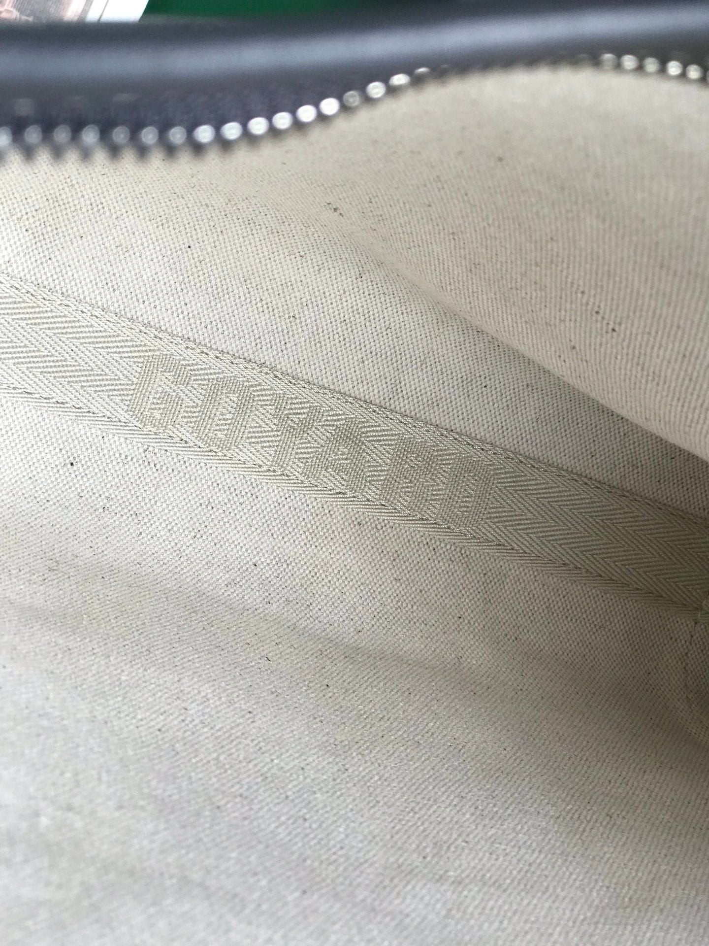 Goyard Conti