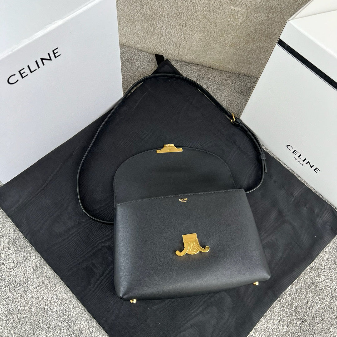 Celine Triomphe