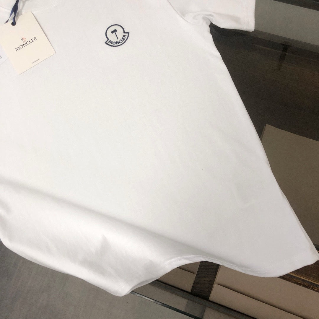 Moncler T-shirt