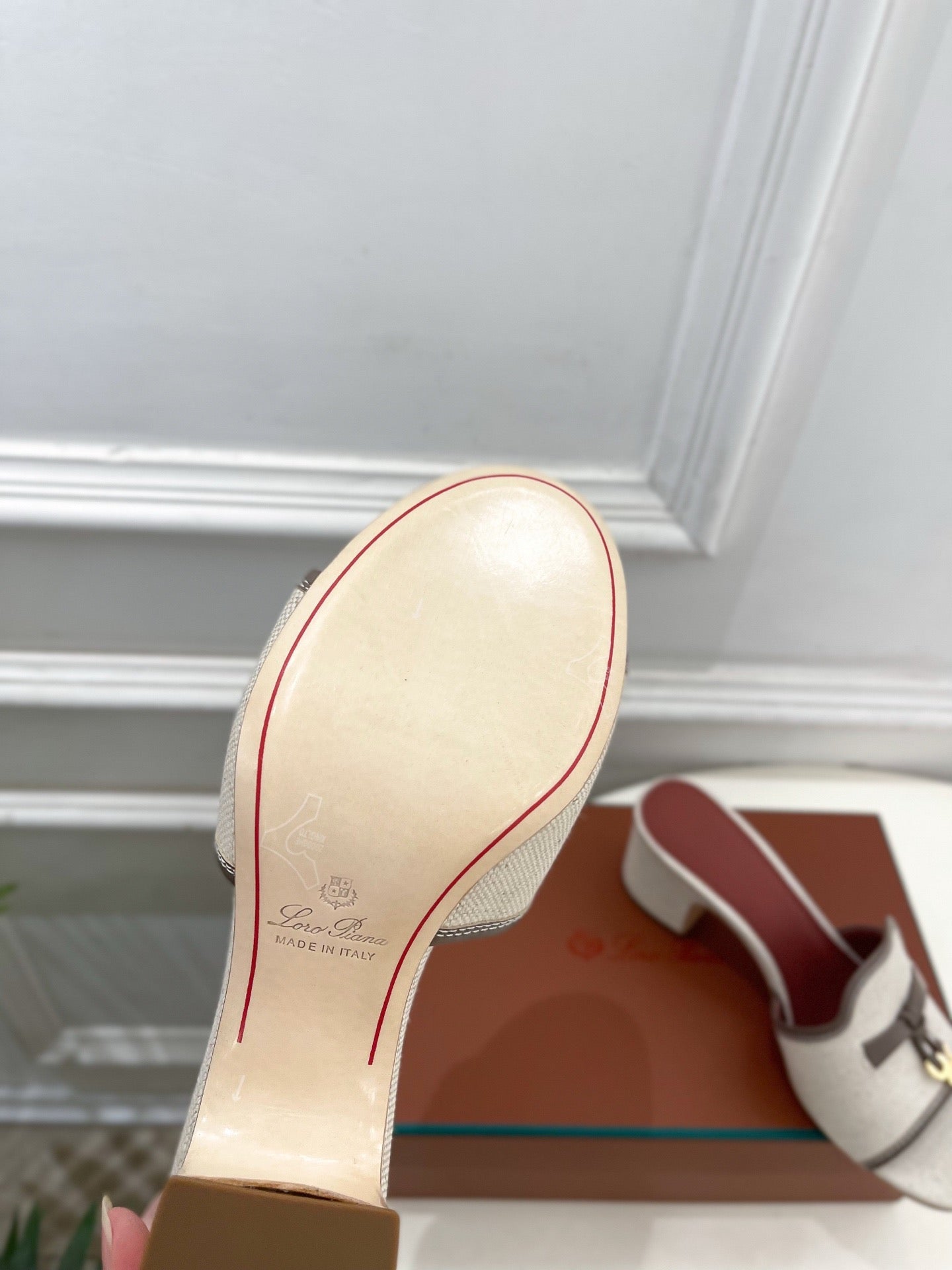 LP Sandals