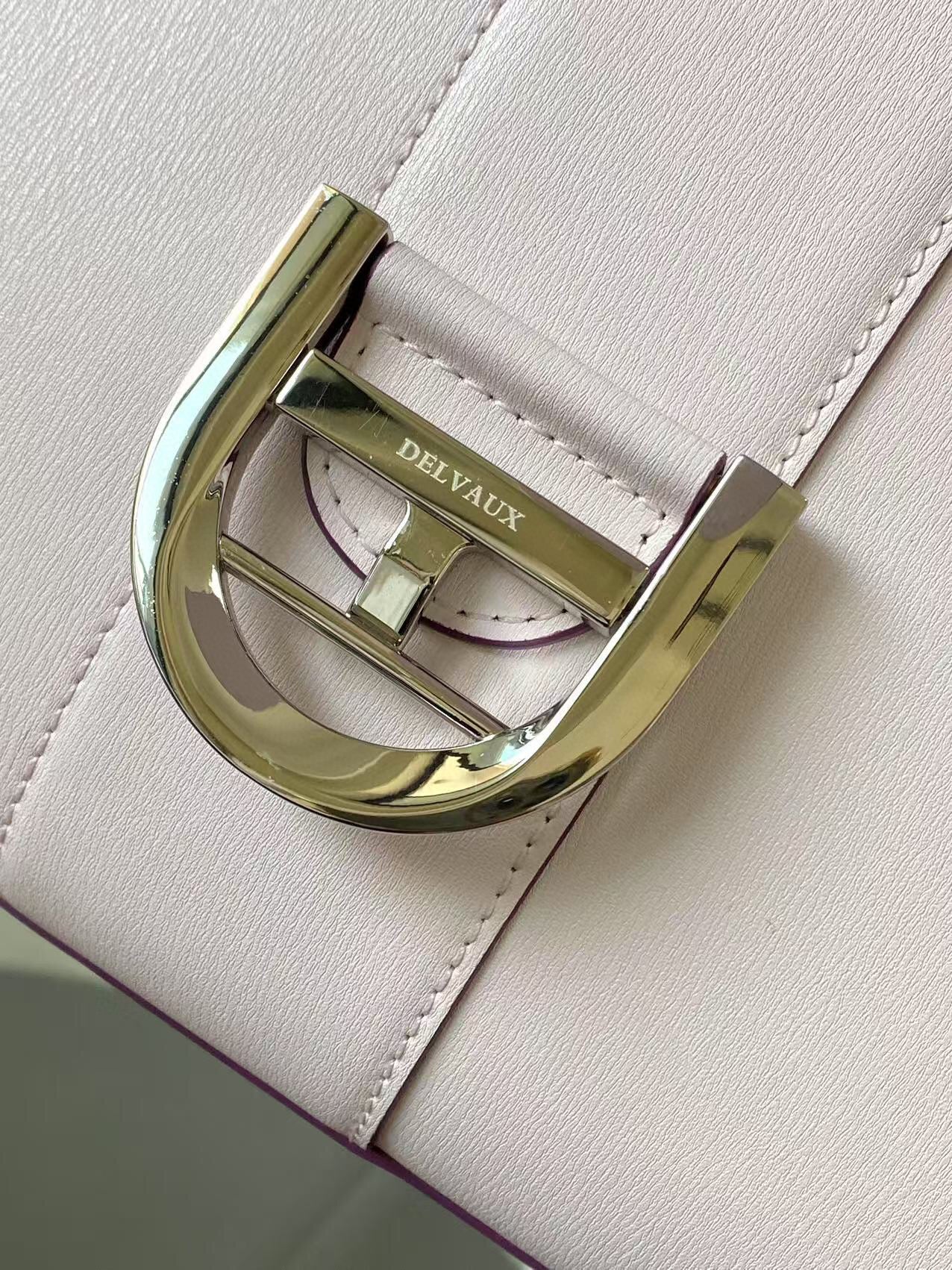 Delvaux Sling Bag (28*15*22cm)