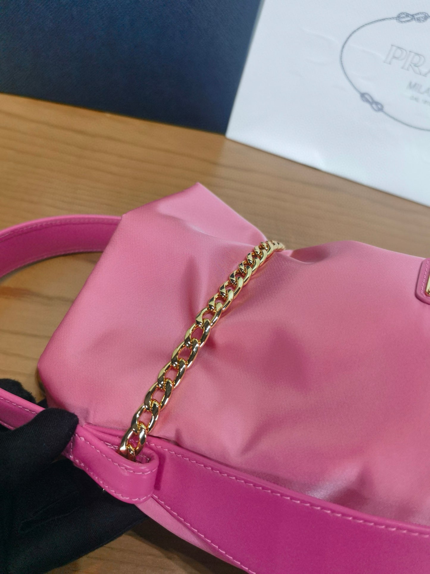 PD Petit Sac Noir Bucket Bag