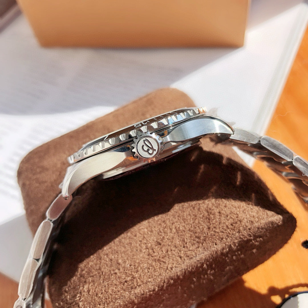 Breitling Superocean Automatic 42mm