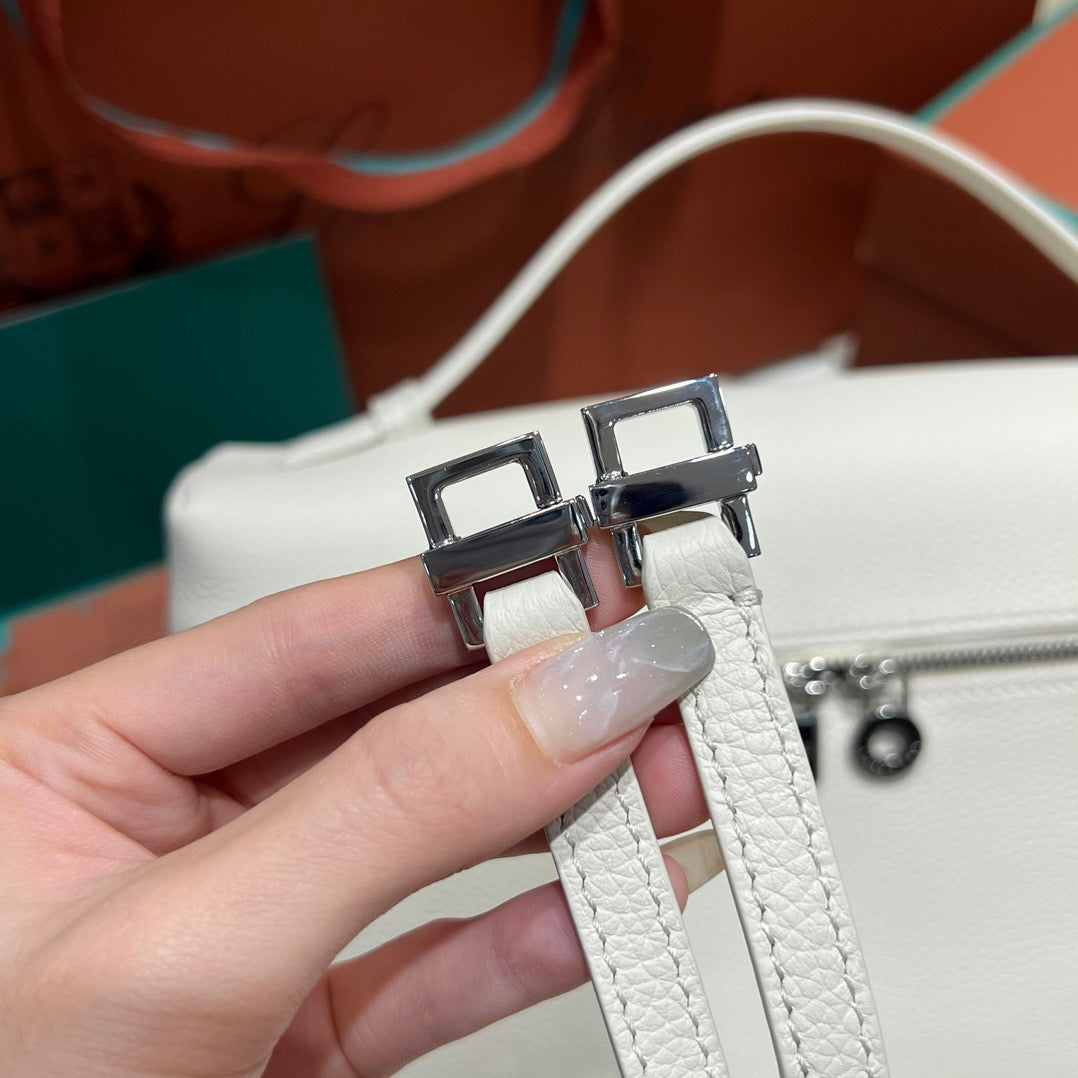 LP Extra Pocket L27 Handbag