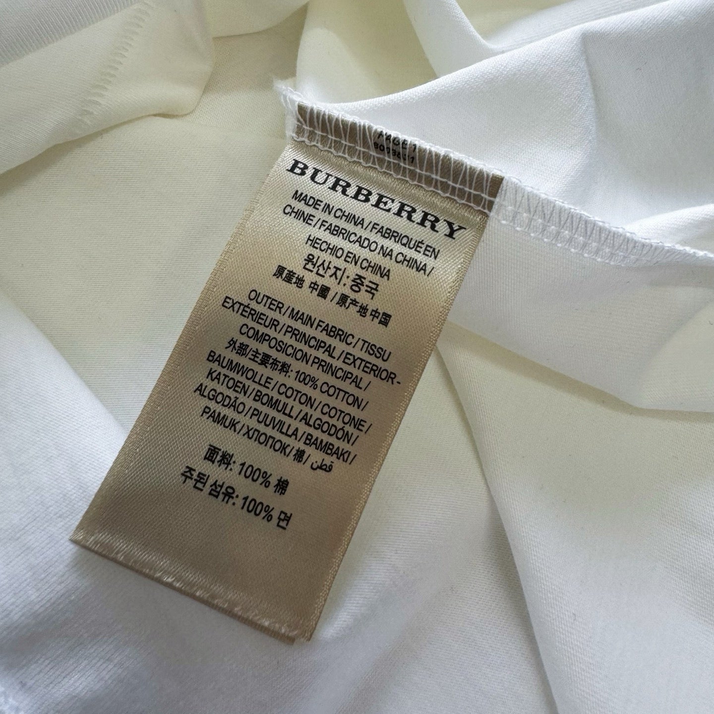 Burberry T-Shirt