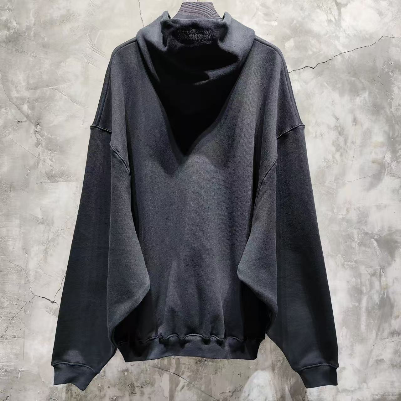 VTM Hoodie (Size S / Chest 128)