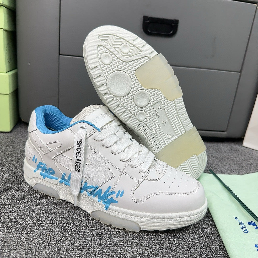 Off-White Sneaker
