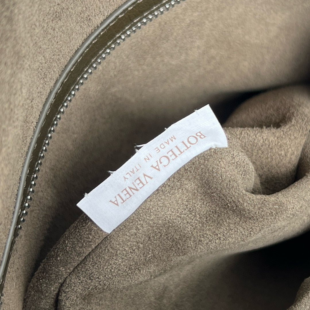 BV Hobo Bag 35x29.5x8.5CM