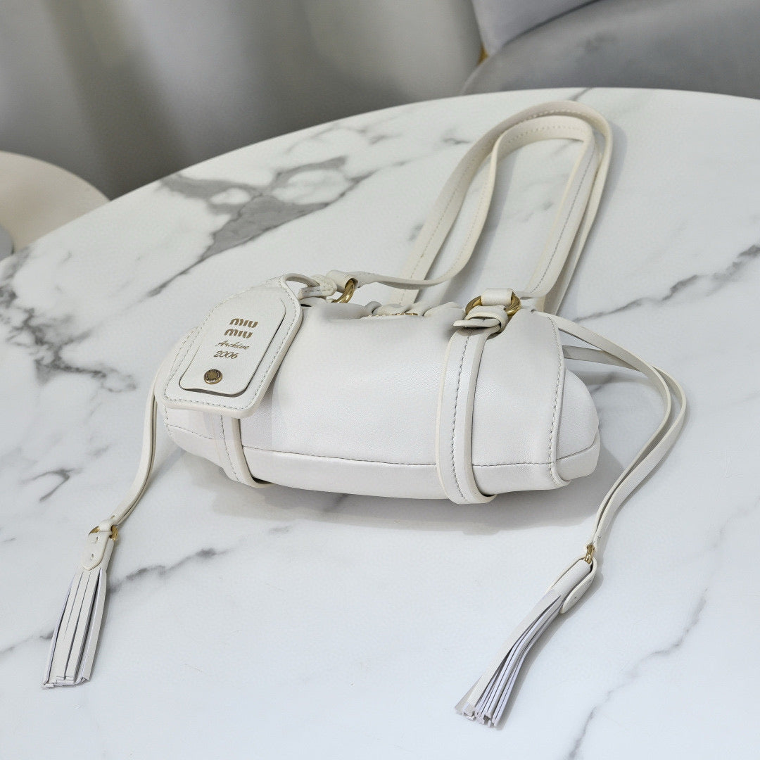 Miu Miu Shoulder Bag 22x7x15cm