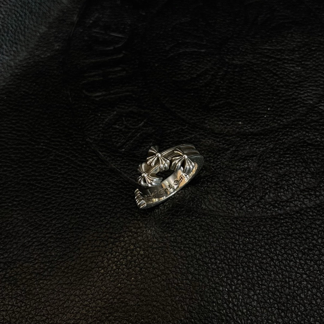 Anillo Corazones Cromados