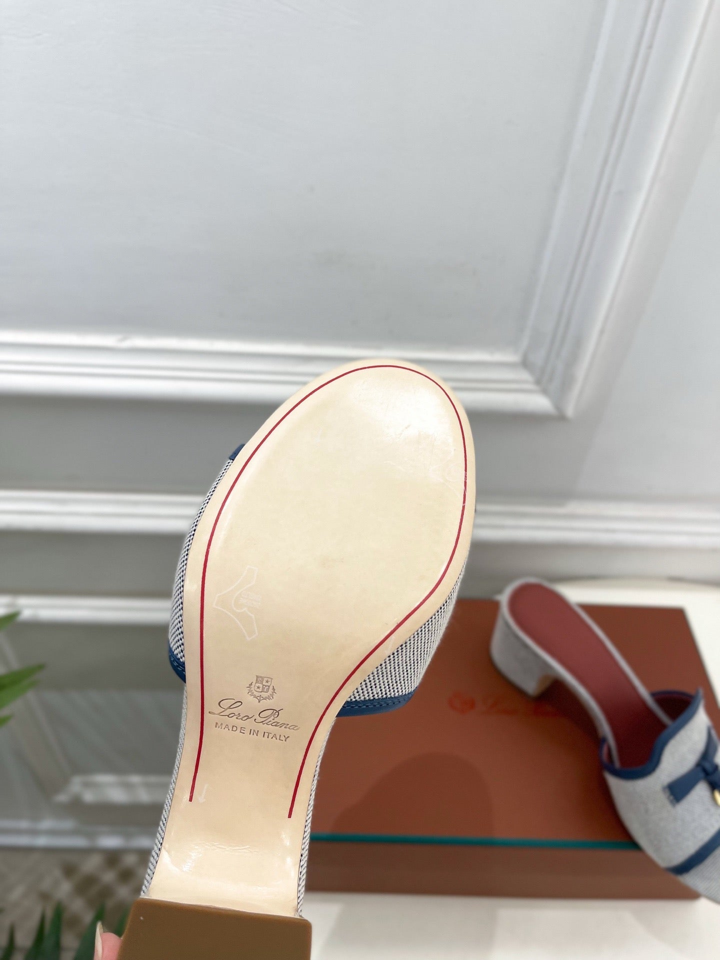 LP Sandals