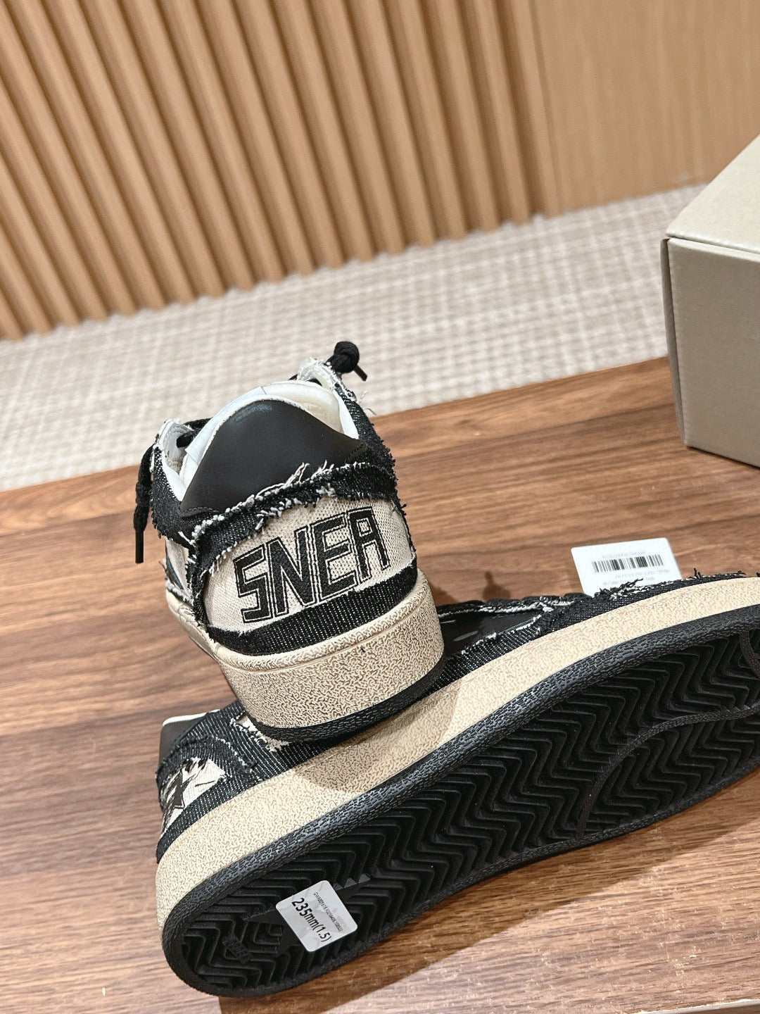 Golden Goose Sneaker