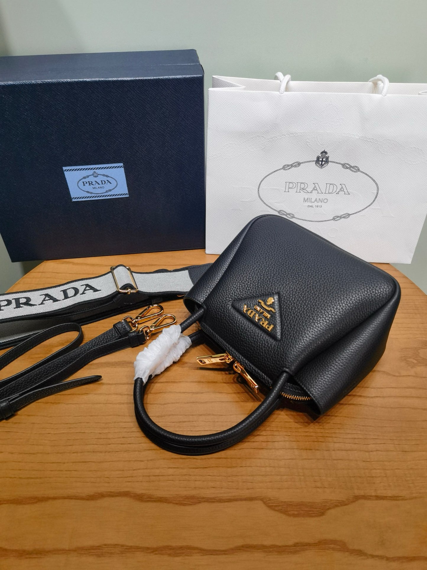PD Small Leather Tote Bag 19.5x18x9cm