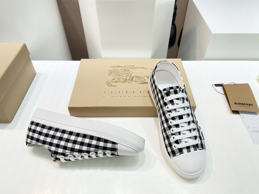 Burberry Sneakers