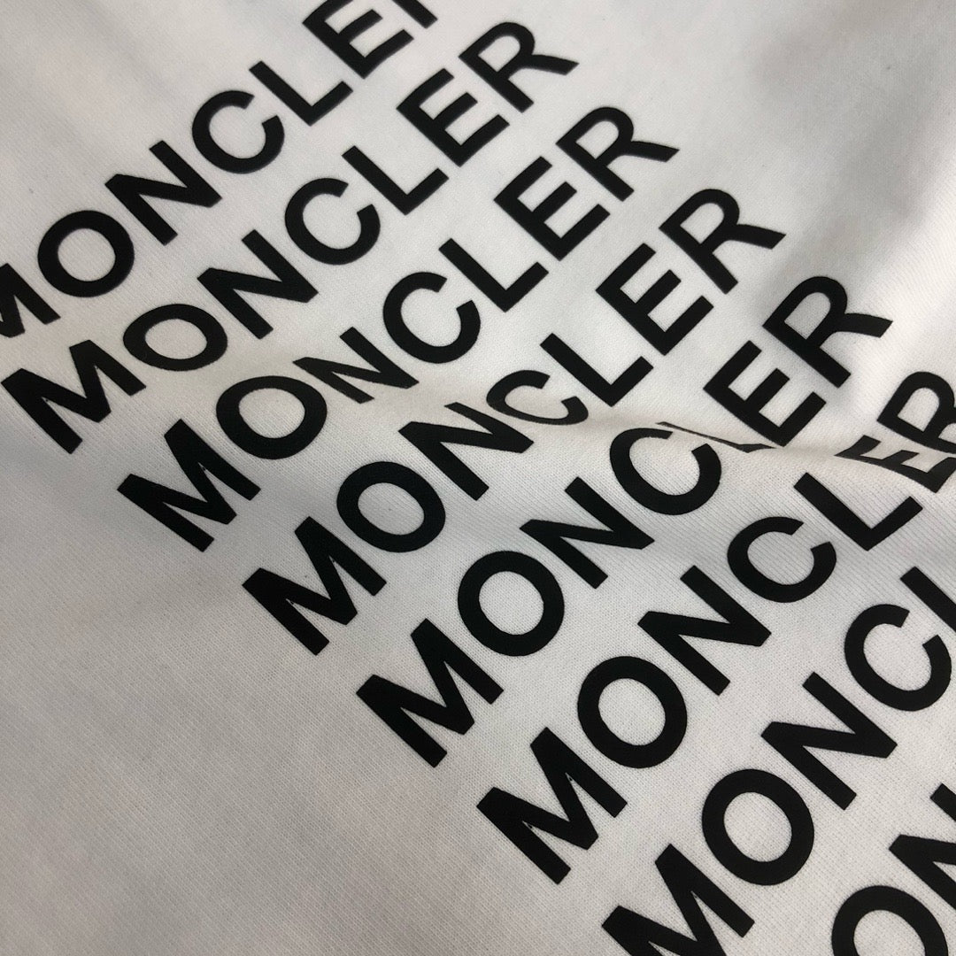 Moncler T-shirt