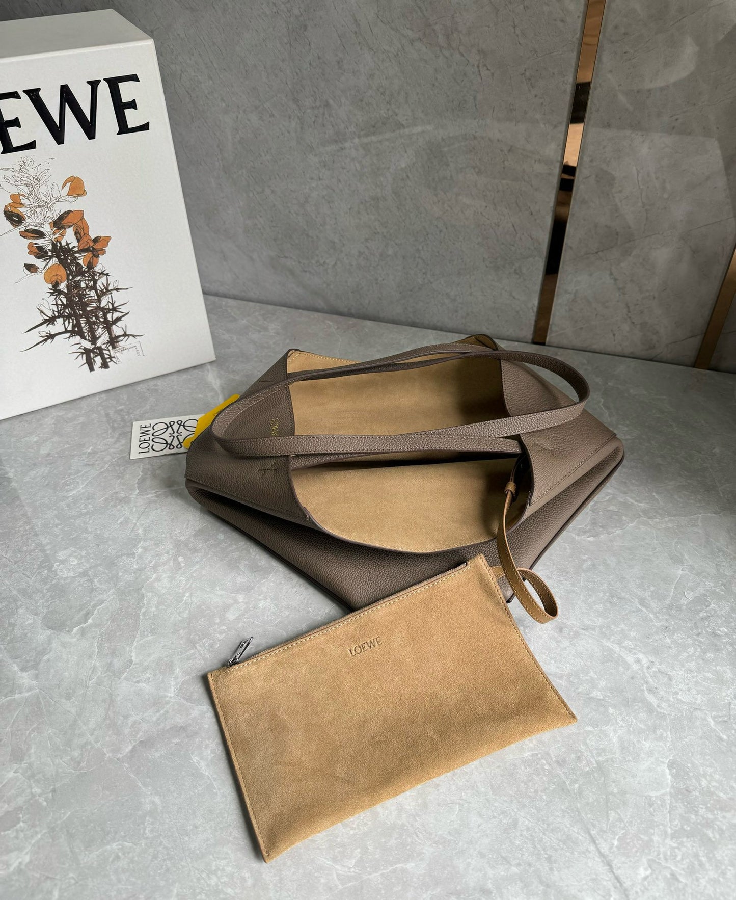 Loewe Puzzle Fold Tote Bag(31.5x12.5x29cm)