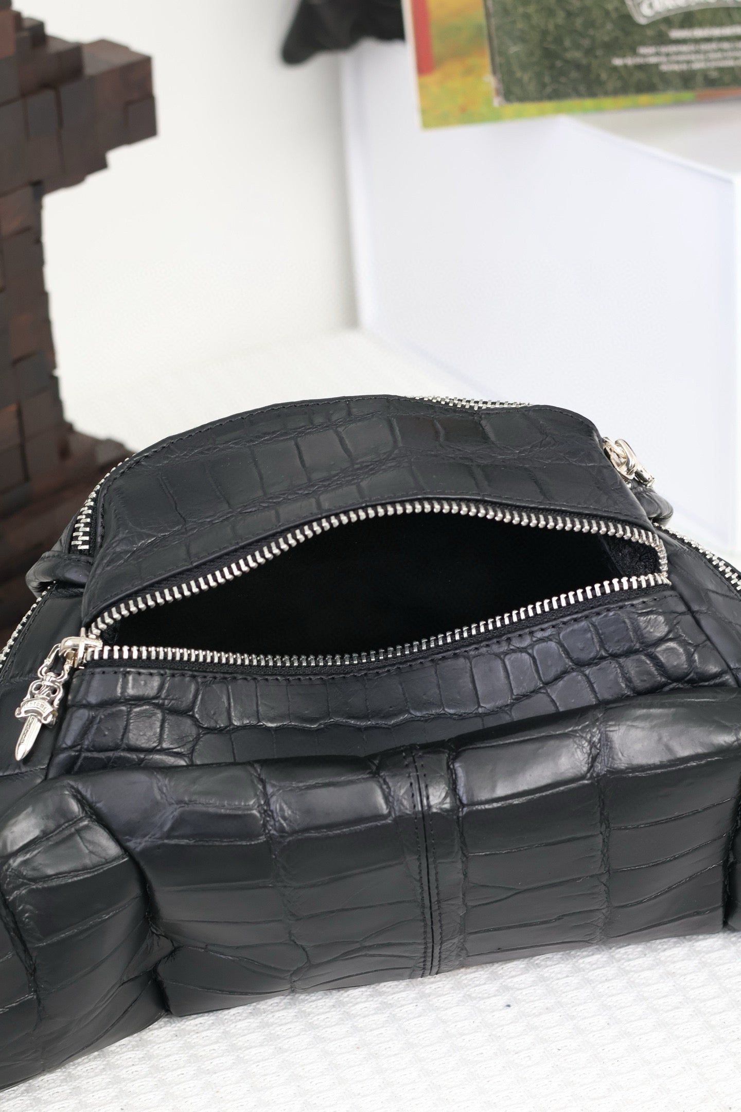 CH Crocodile-Embossed Snat Pack Waist Bag