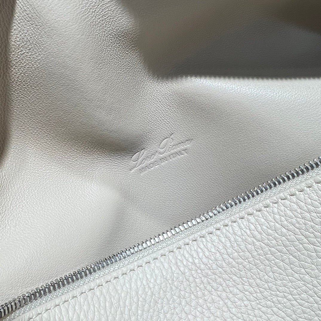 LP Extra Pocket L23.5 Backpack
