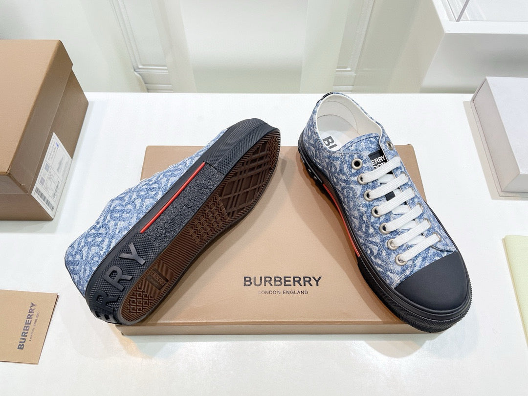 Burberry Sneakers