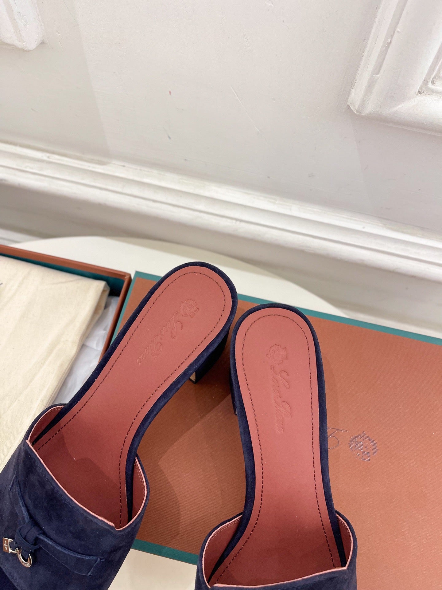 LP Sandals