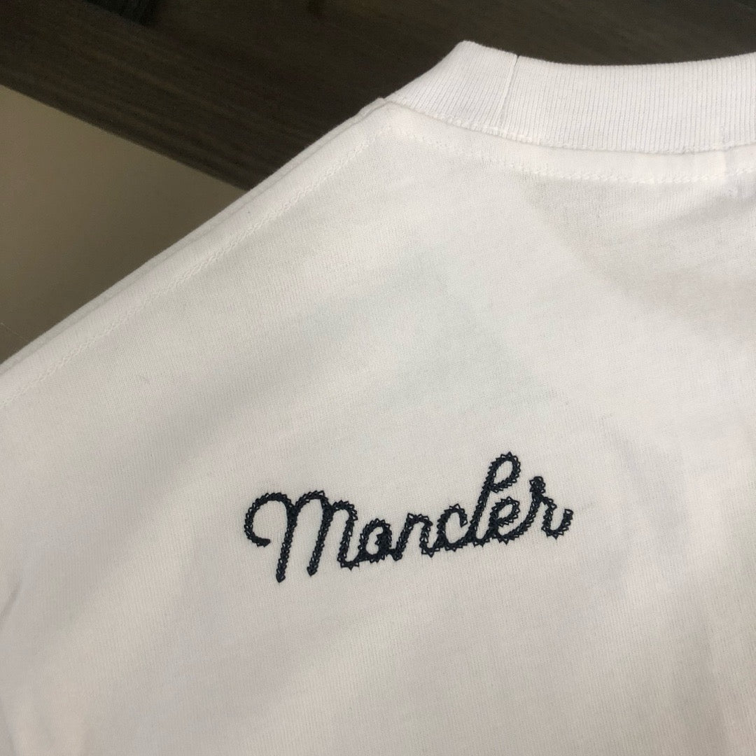 Moncler T-shirt
