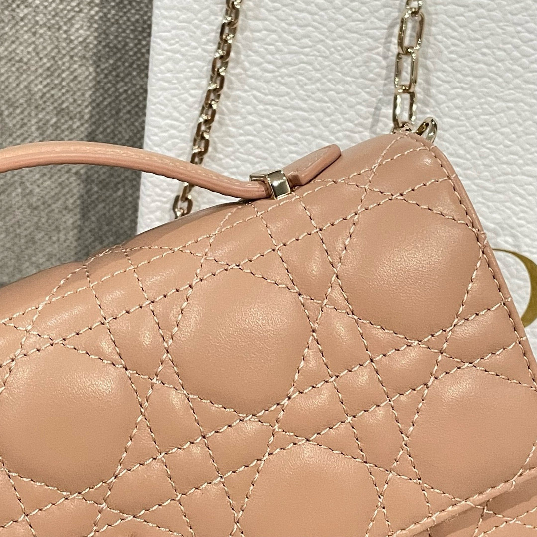 Dior WOC