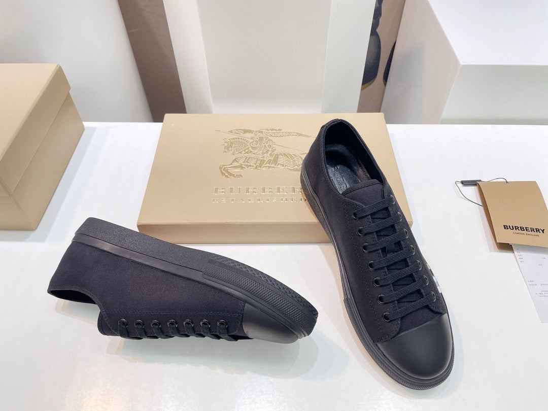 Burberry Sneakers