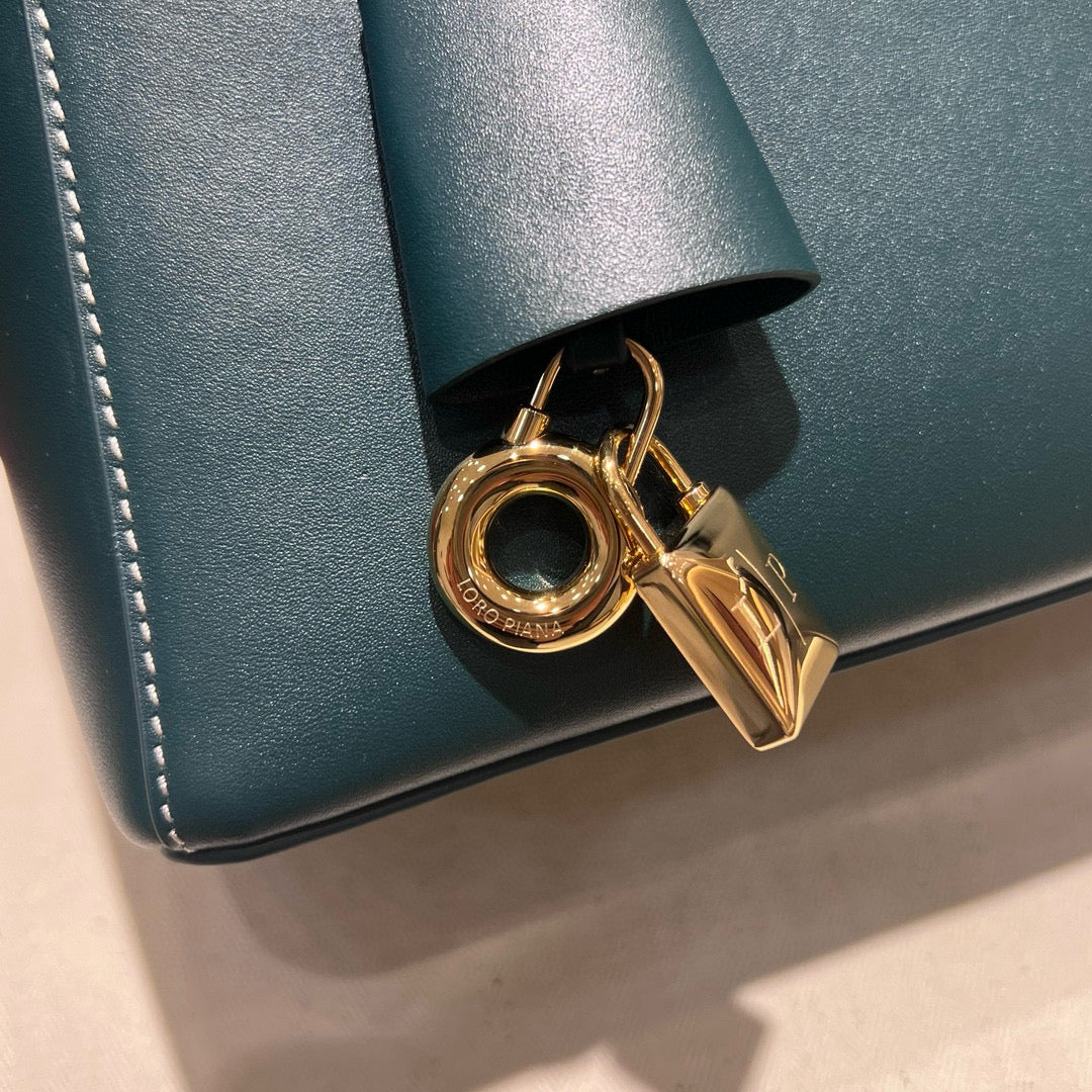 Loro Piana Extra Bag 27