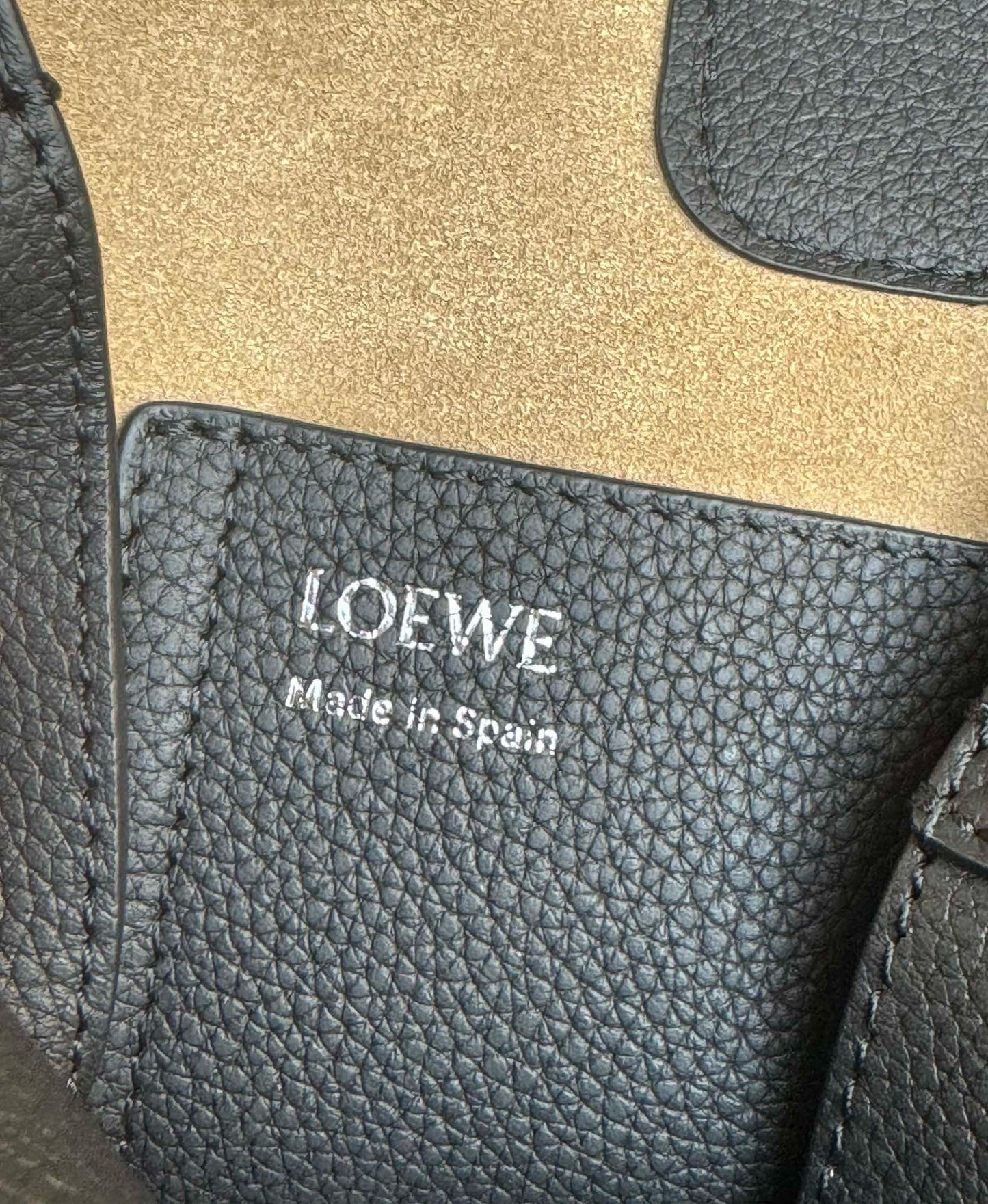 Loewe Pebble Bucket Bag(16x16x19.5cm)