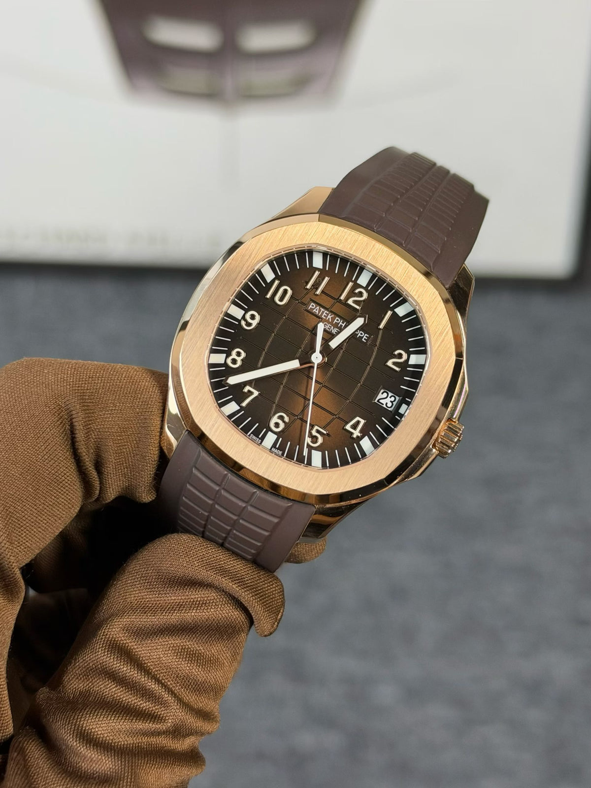 5167R-001 Aquanaut