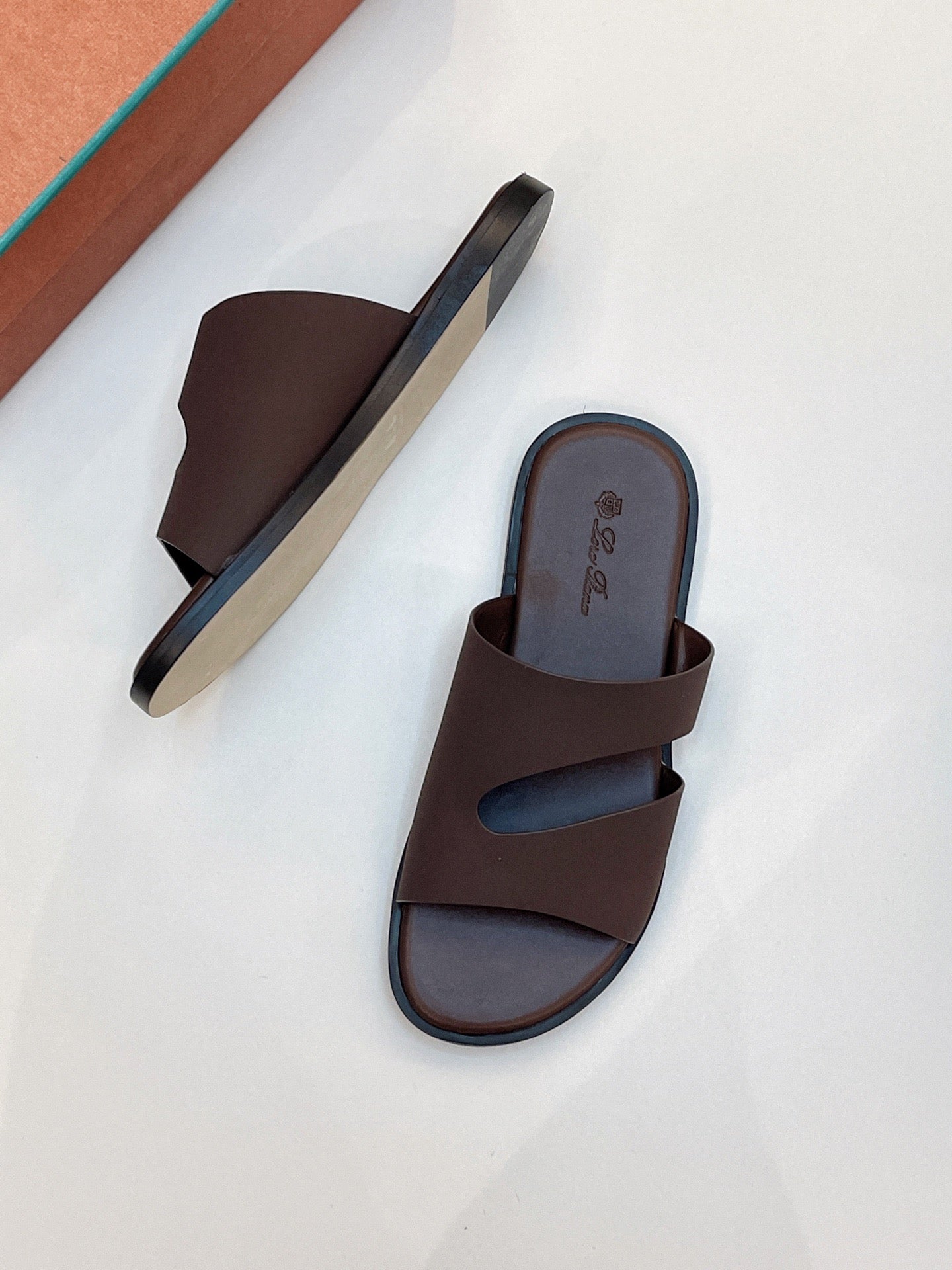 LP Sandals
