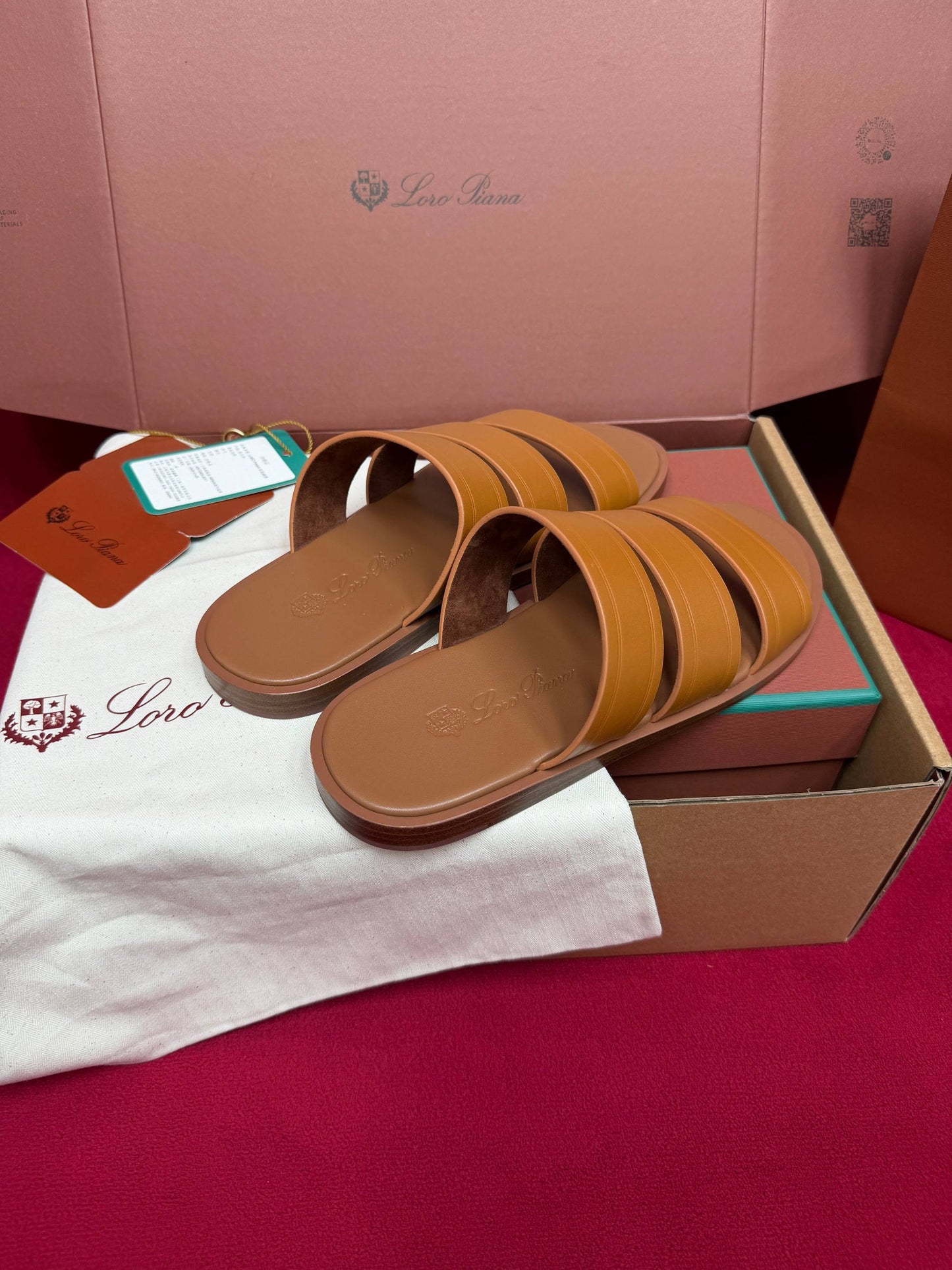 LP Sandals