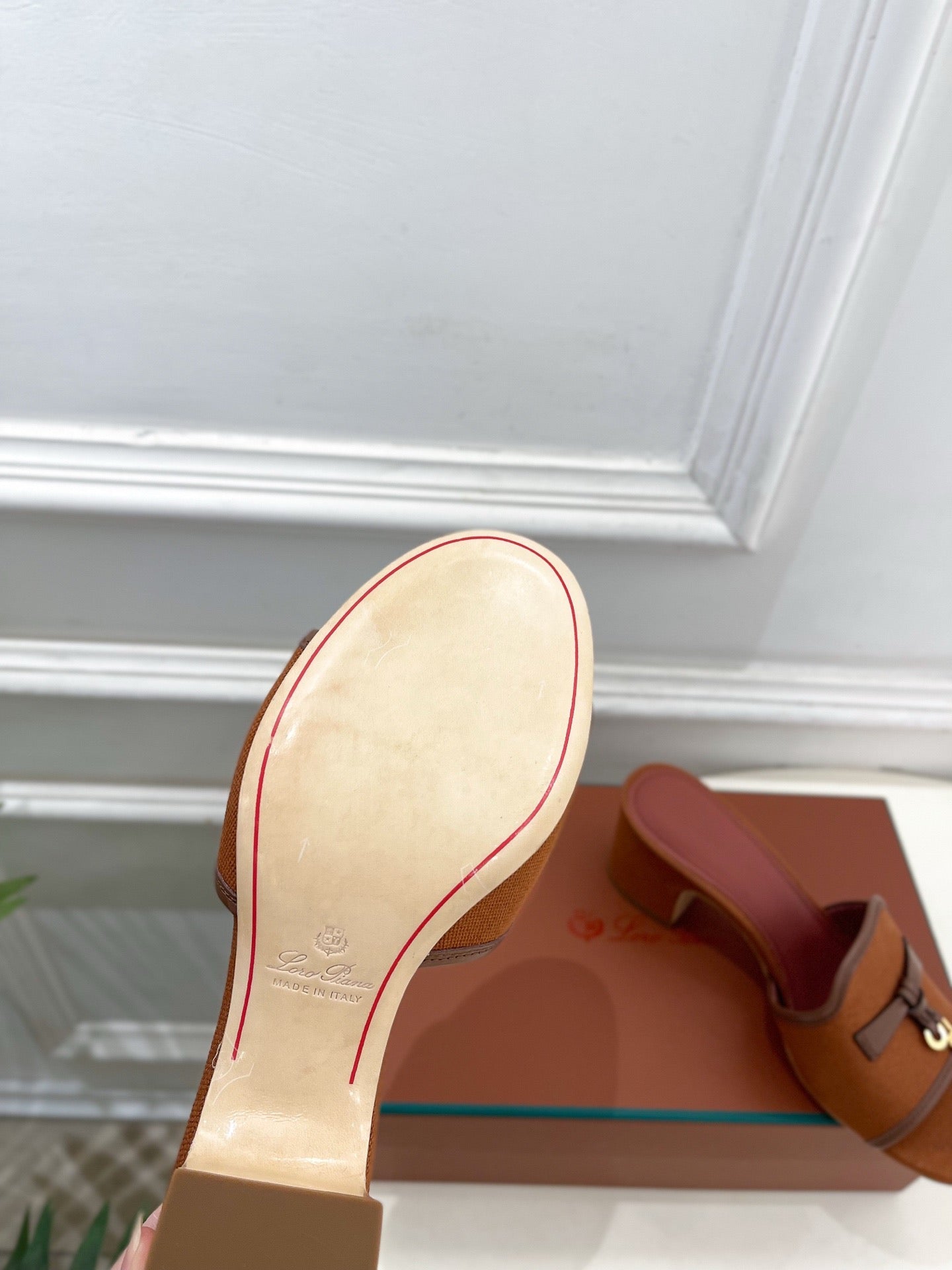LP Sandals