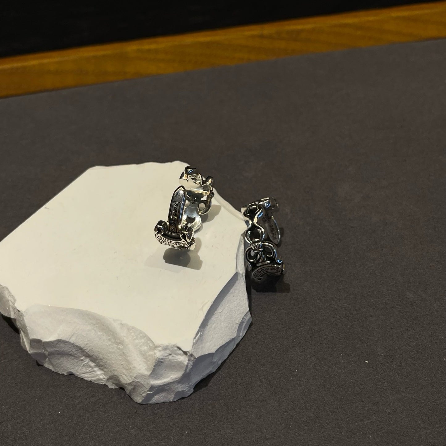 Anillo Corazones Cromados