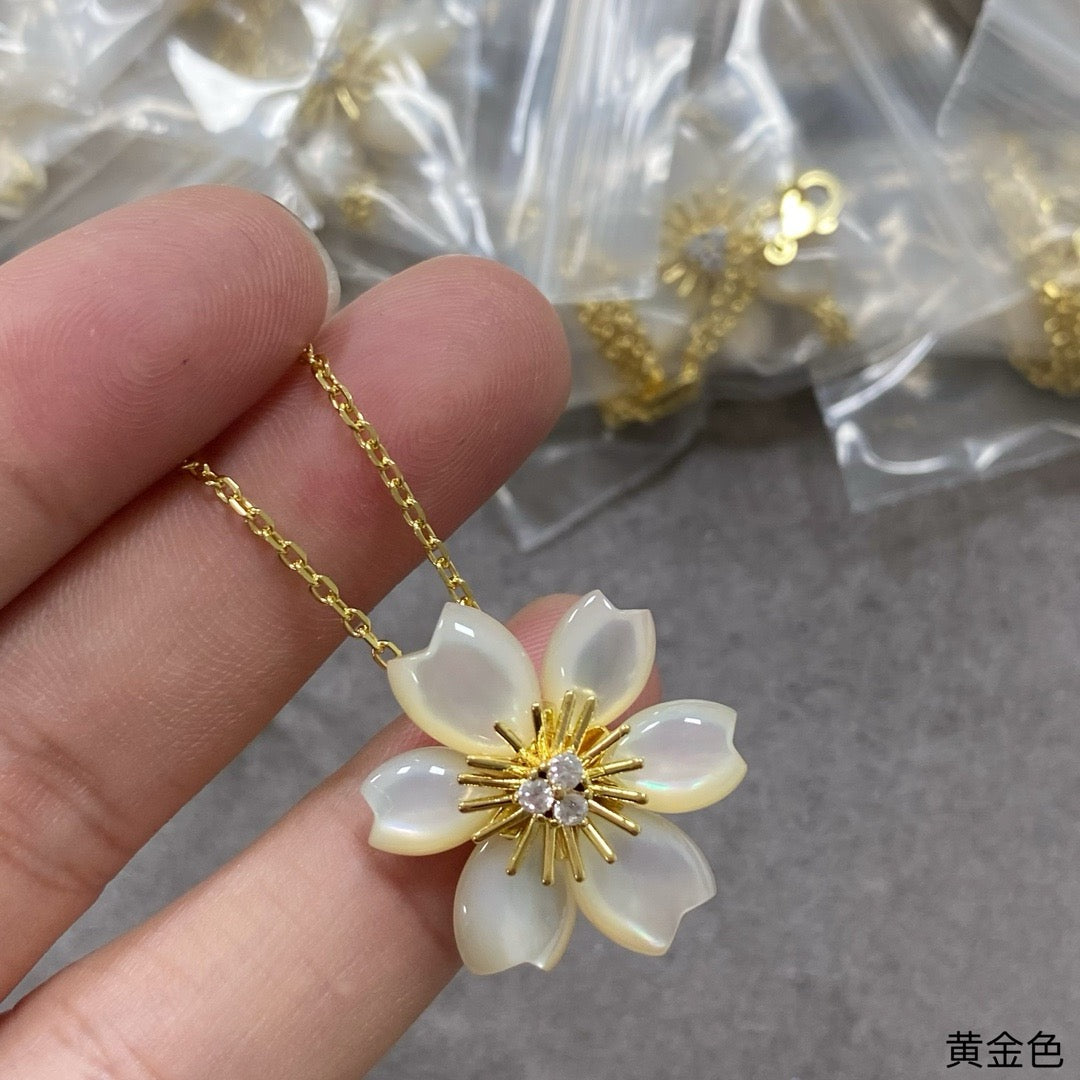 Van Cleef & Arpels Necklace