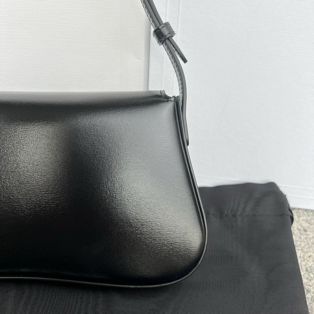 Celine Triomphe Hobo