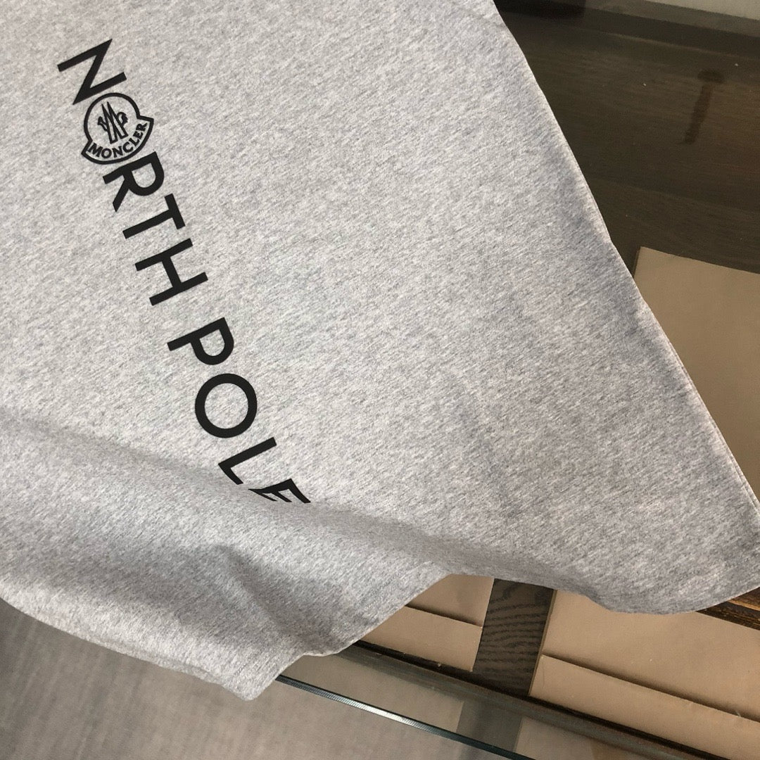 Moncler T-shirt