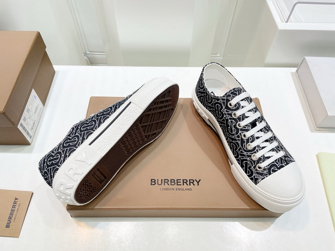 Burberry Sneakers