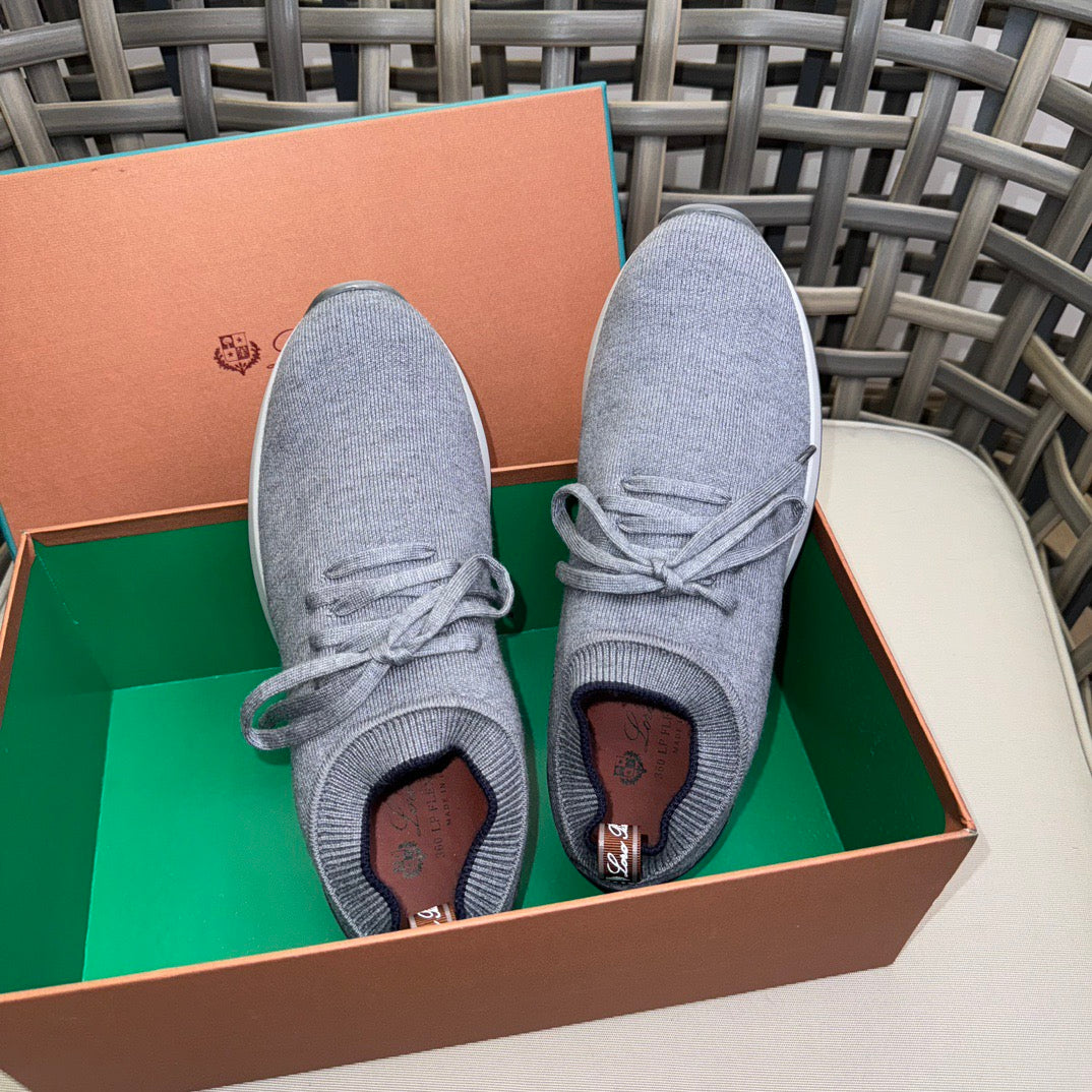 LP Sneakers