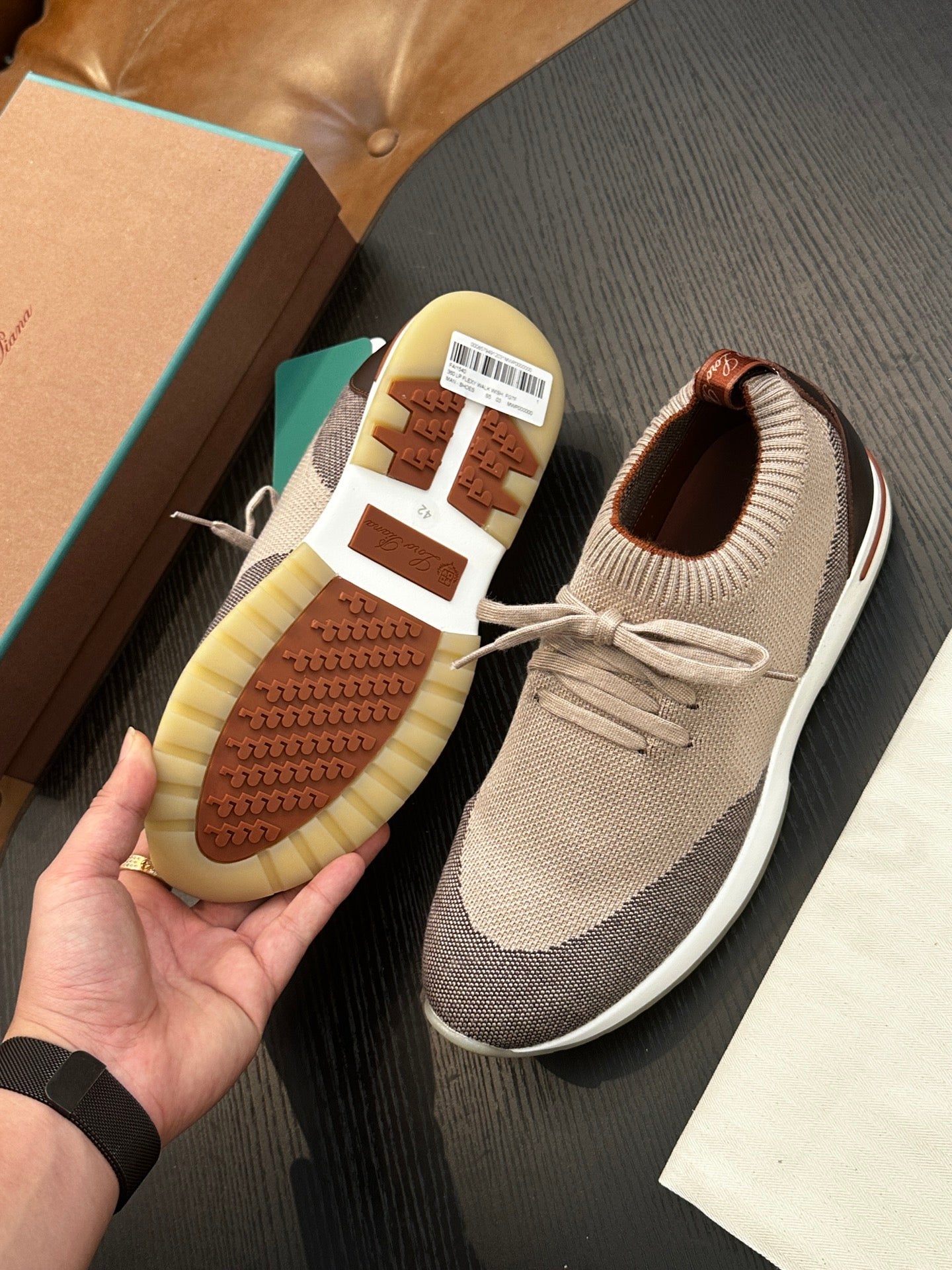 LP Sneakers