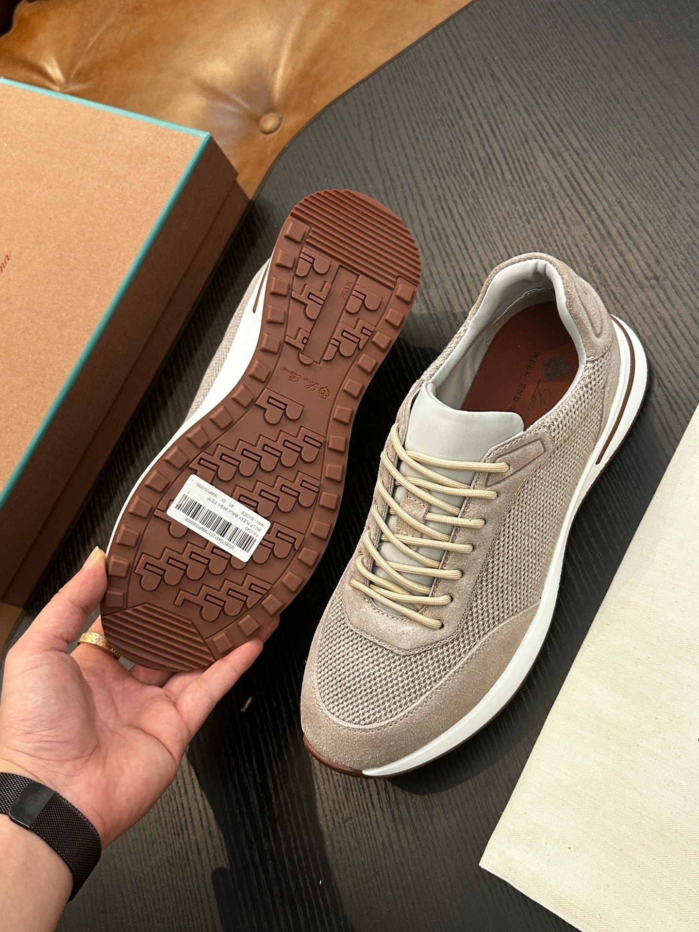 LP Sneakers
