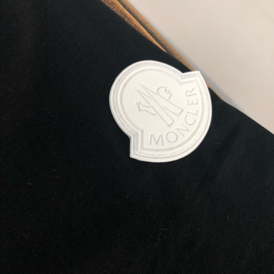 Moncler T-shirt