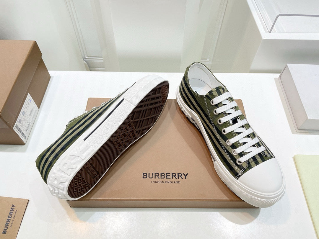 Burberry Sneakers