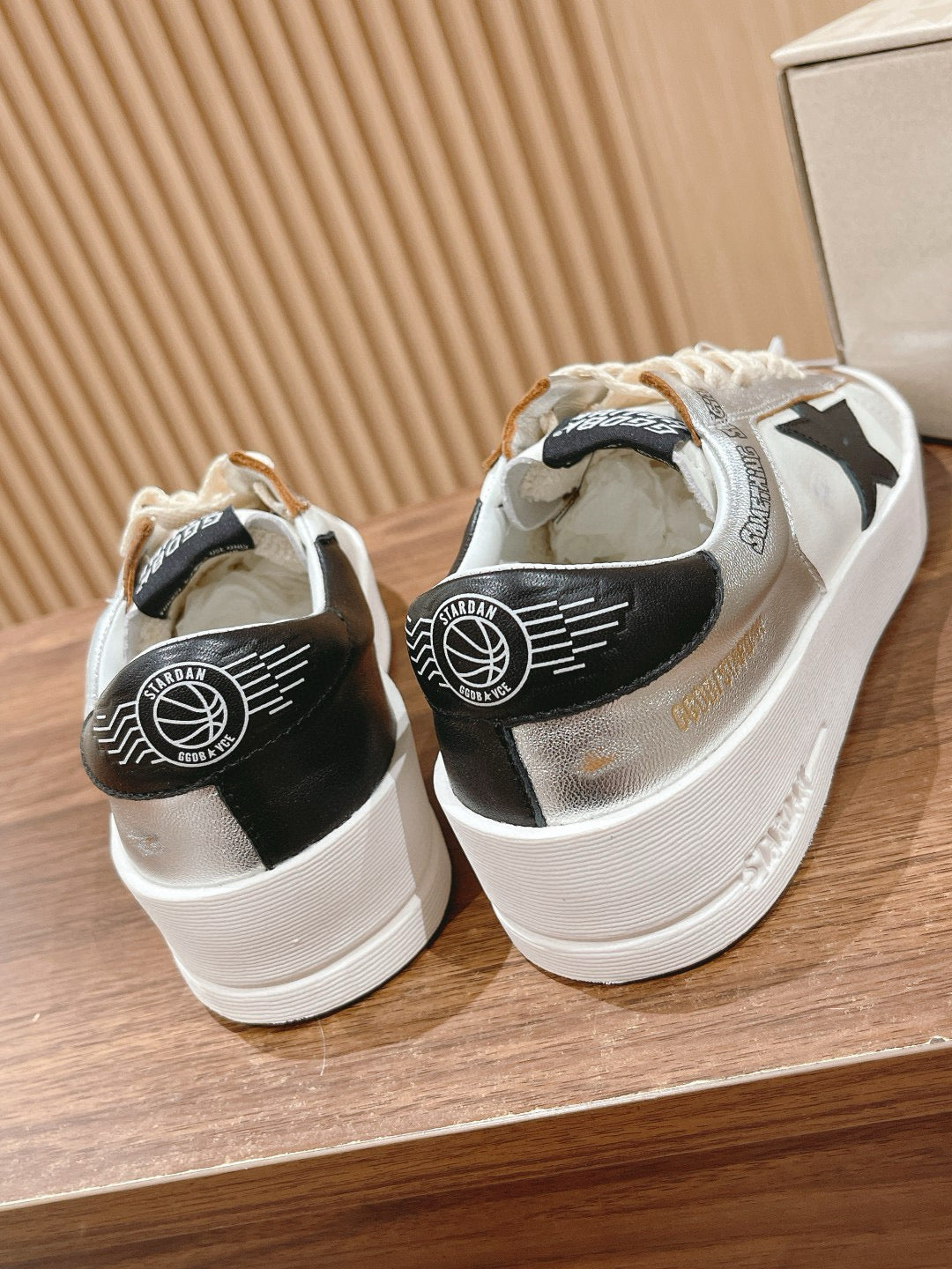 Golden Goose Sneaker
