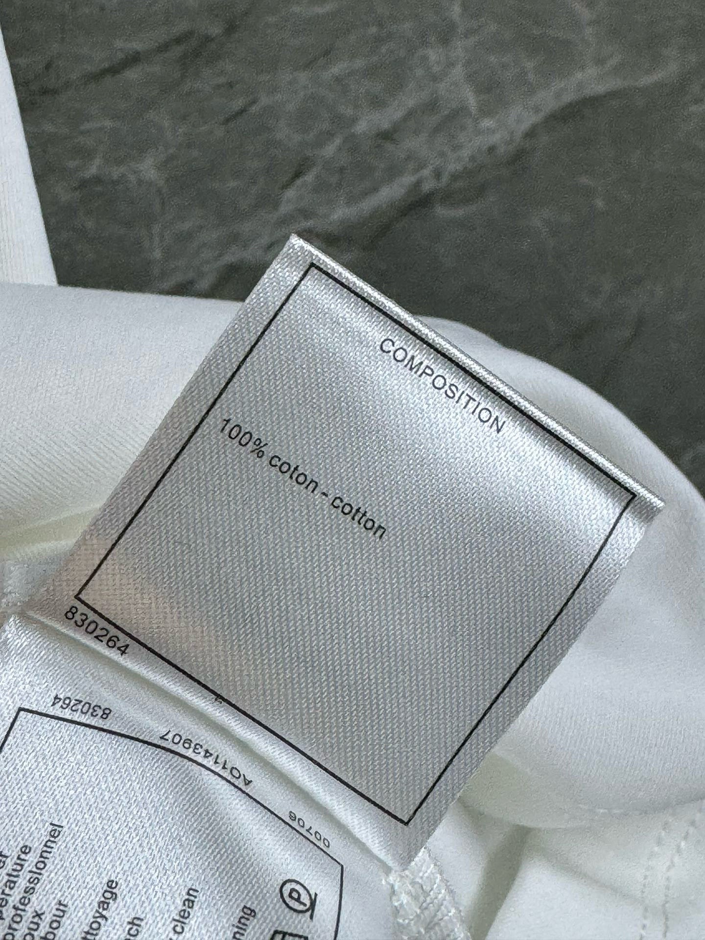 Chanel T-Shirt