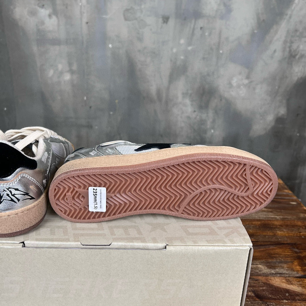 Golden Goose Sneaker