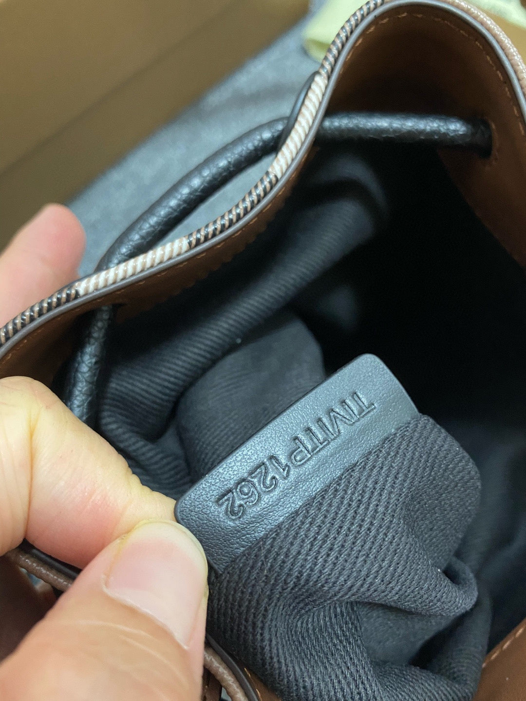 Burberry Mini TB Bucket Bag(16.5CM*11CM*18.5CM)