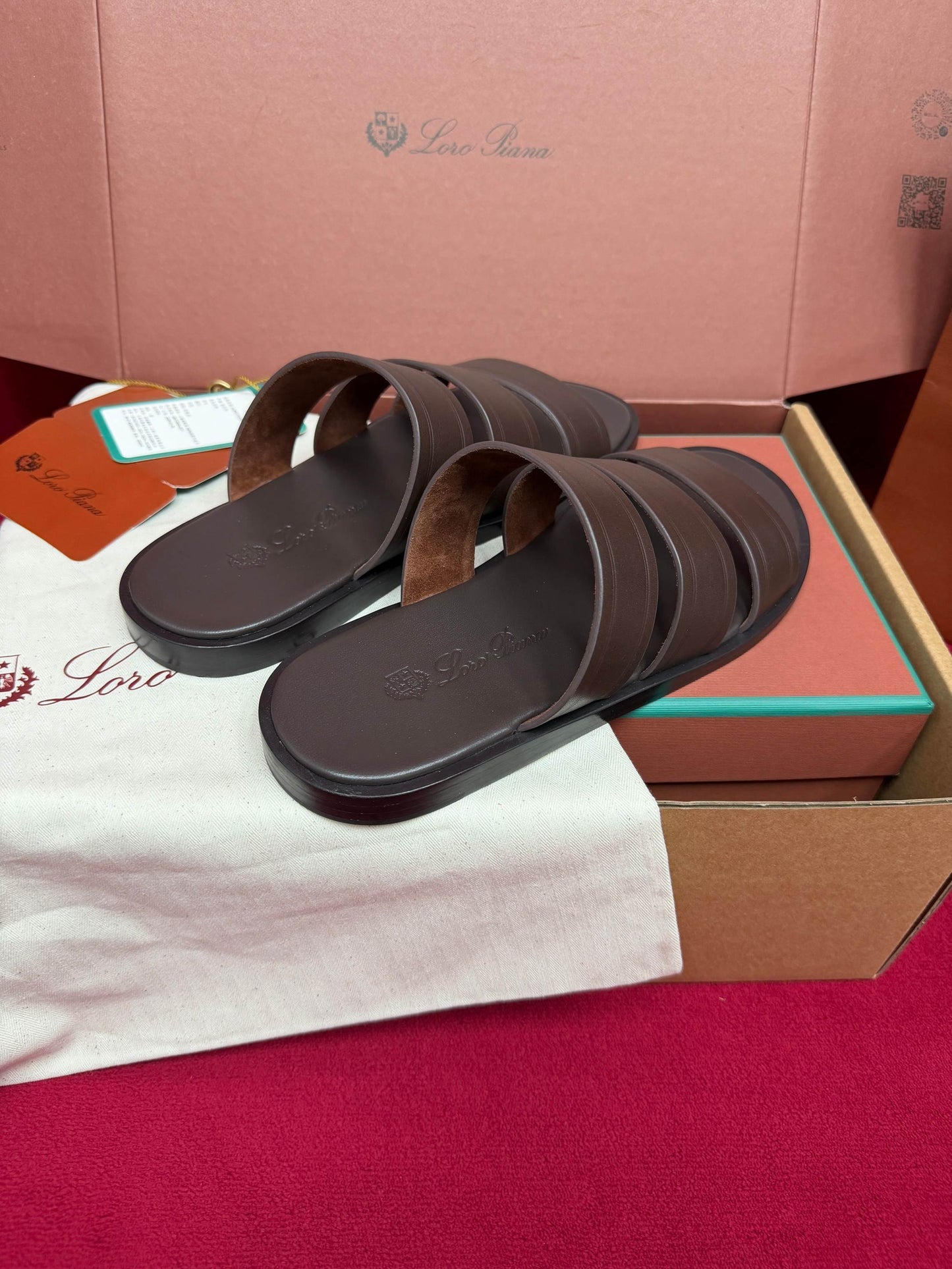 LP Sandals